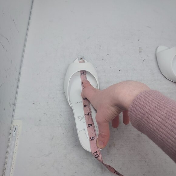 CHRISTIAN LOUBOUTIN Me Dolly Leather White Mule Sandal - Picture 10 of 10